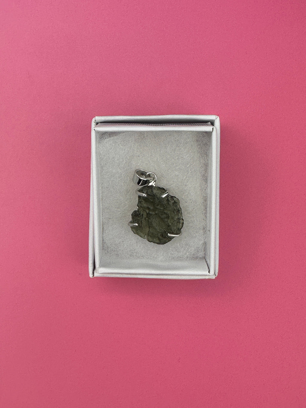 Moldavite - Necklace pendant - Rough